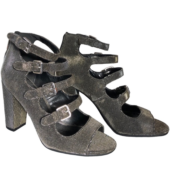 Indigo Rd. “Irbarian” Metallic gladiator heel - Picture 11 of 15